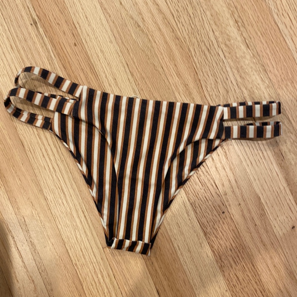 amuse Society bikini bottoms